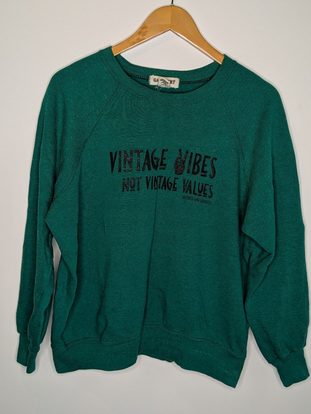 Green 'Vintage Vibes' Graphic Sweatshirt Upcylcled Handmade Large